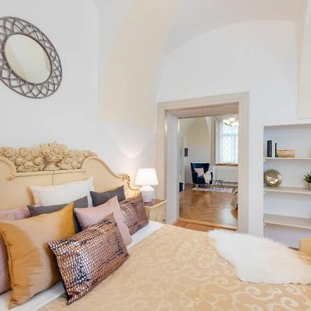 Rose Apartments / Romantic & Cozy / City Center Praga Exterior foto