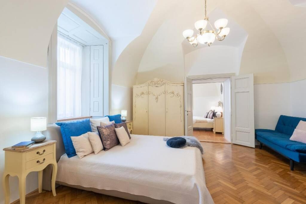 Rose Apartments / Romantic & Cozy / City Center Praga Exterior foto
