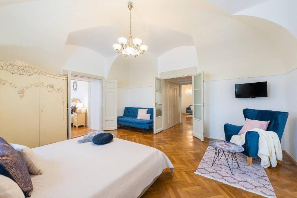 Rose Apartments / Romantic & Cozy / City Center Praga Exterior foto