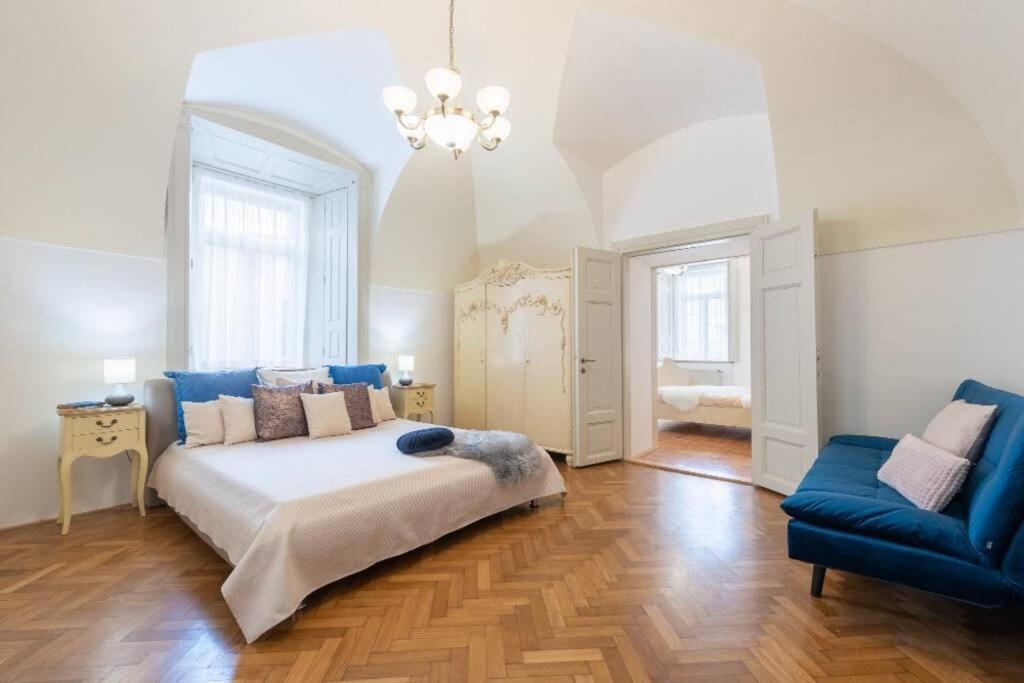 Rose Apartments / Romantic & Cozy / City Center Praga Exterior foto
